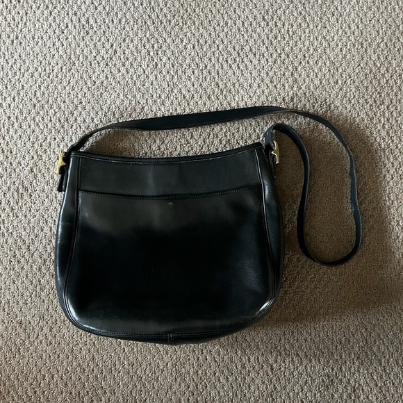 Coach Handbags - Vintage Coach Hobo Chelsea